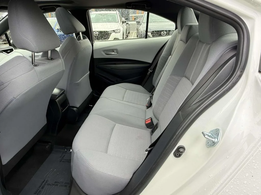 Used 2021 White Toyota SE image 15