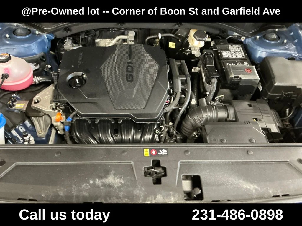 Used 2021 Blue Hyundai SEL image 10