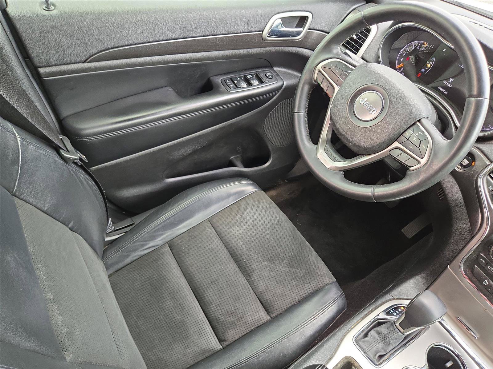 Used 2018 White Jeep Laredo E image 17