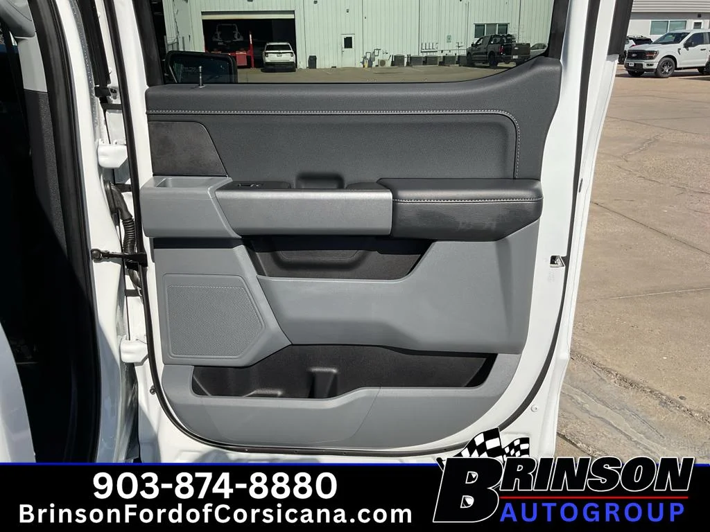Used 2024 Oxford White Ford XLT image 17