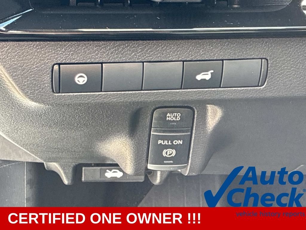 Used 2025 White Nissan SV image 24