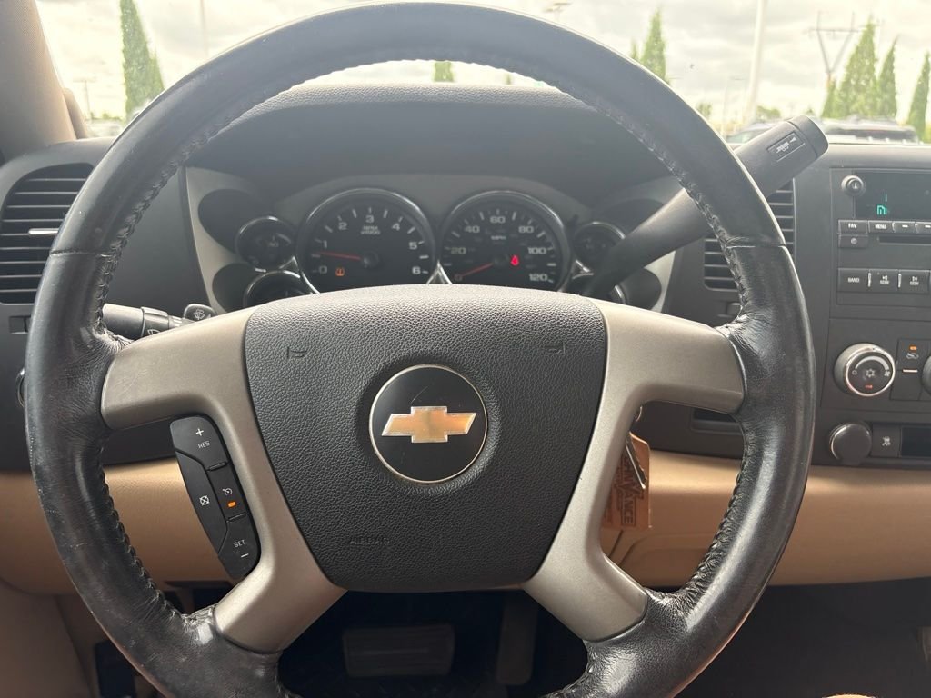 Used 2007 Brown Chevrolet LT image 2