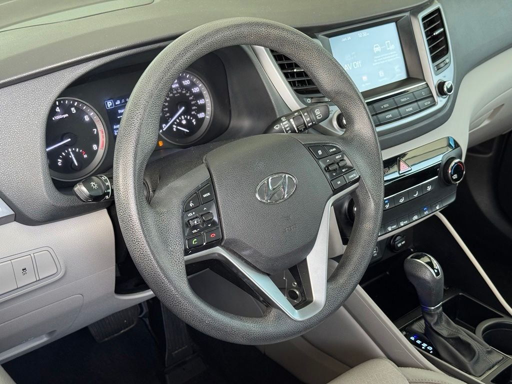 Used 2018 Silver Hyundai SEL image 17