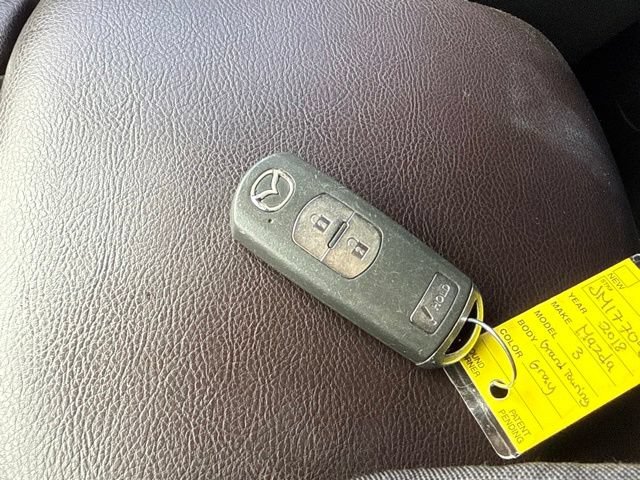 Used 2018 Machine Gray Metallic Mazda Grand Touring image 13