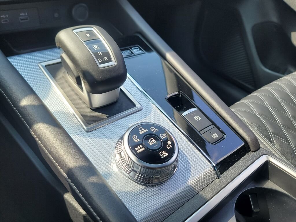 New 2026 Black Nissan Platinum image 22