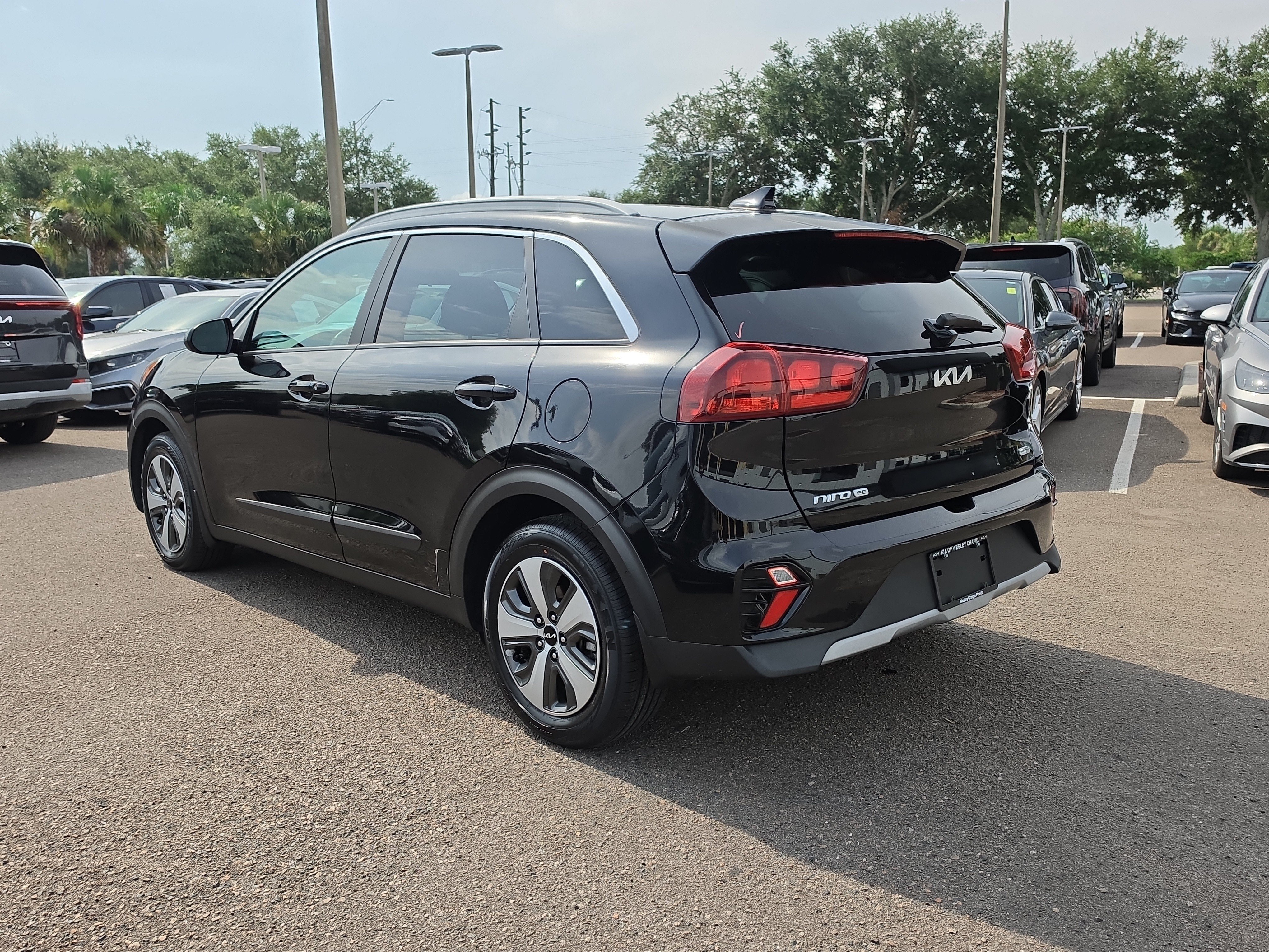 Certified Used 2022 Aurora Black Pearl Kia LX image 5