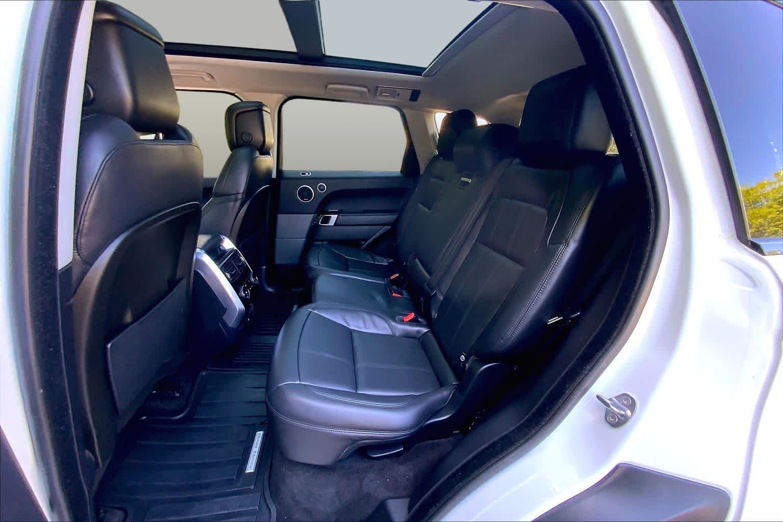 Used 2018 Fuji White Land Rover HSE image 20