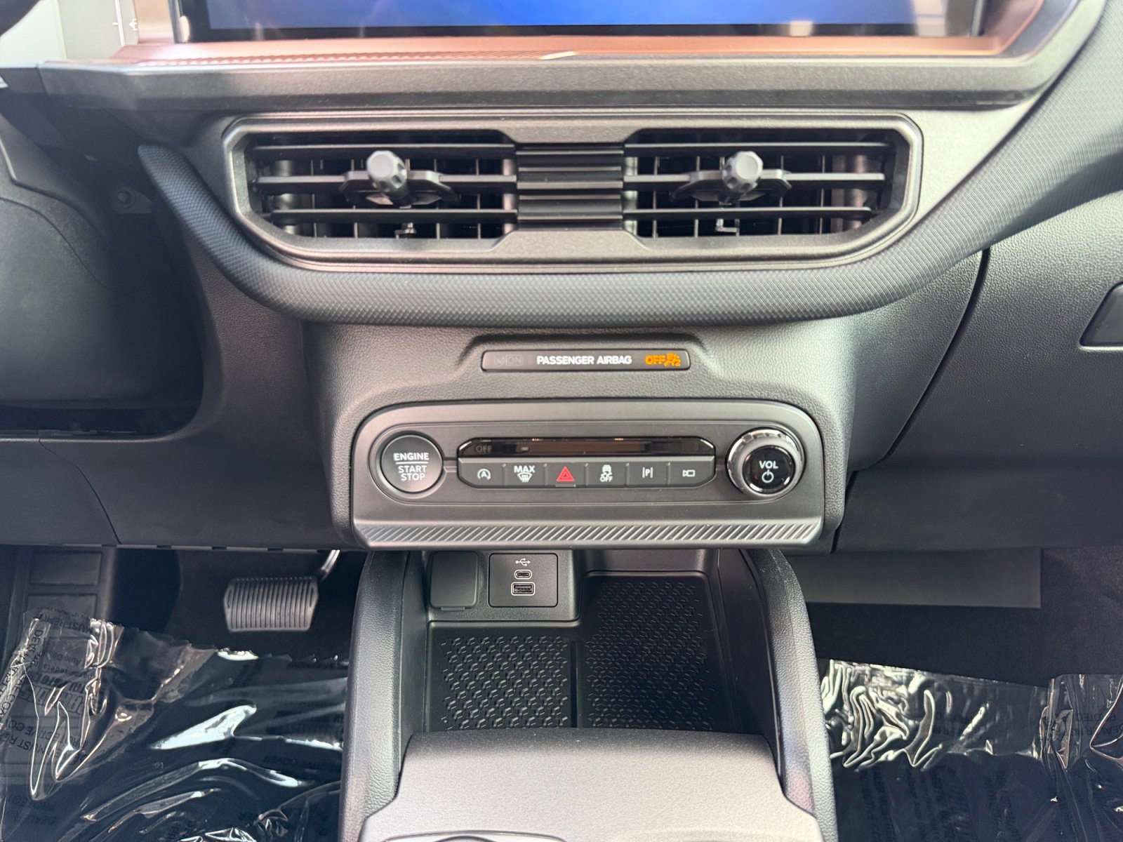 New 2026 Azure Gray Metallic Tri-Coat Ford Outer Banks image 12