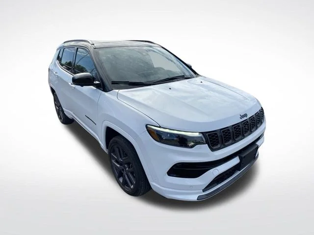 Used 2025 White Jeep Limited image 7