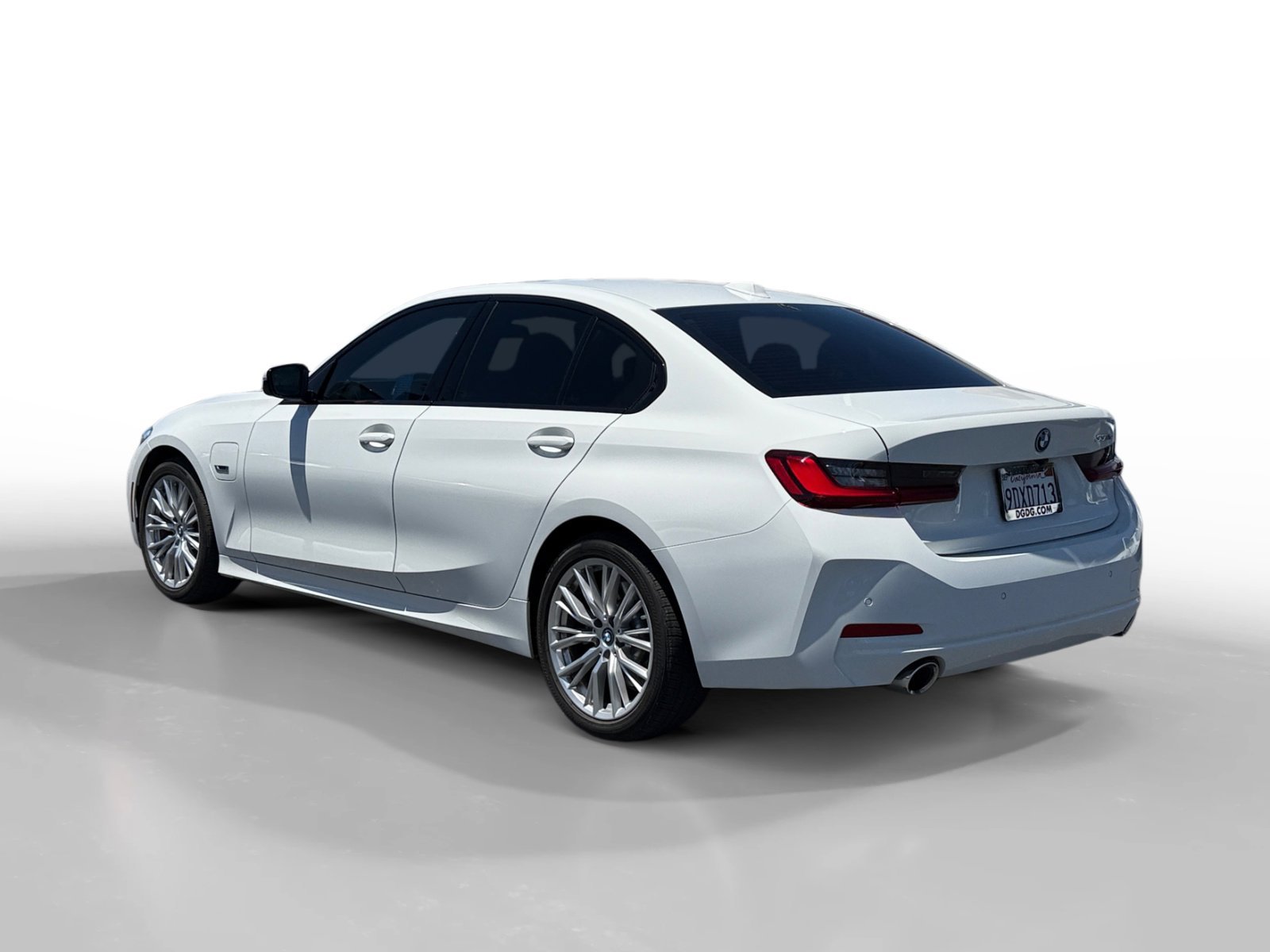 Used 2023 Alpine White BMW 330e iPerformance image 3