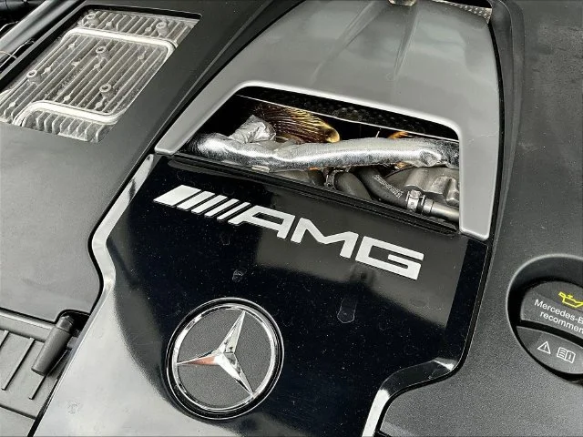 Used 2024 White Mercedes-Benz 4MATIC® image 34