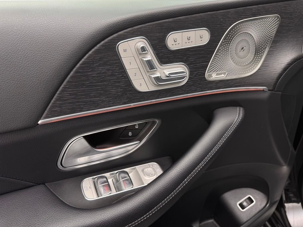 Used 2025 Black Mercedes-Benz GLE 350 image 24