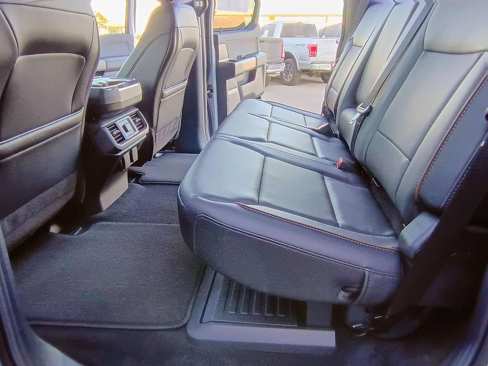 2025 Ford F-150 Lariat - Photo 29
