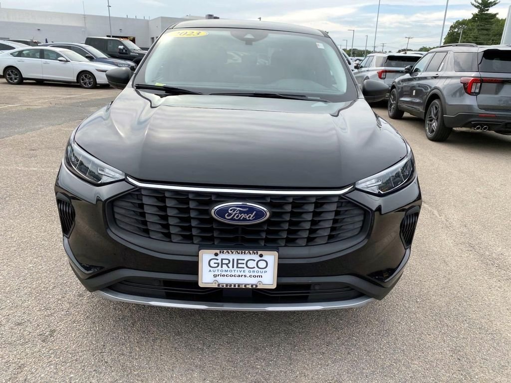 Used 2023 Black Ford Active image 11