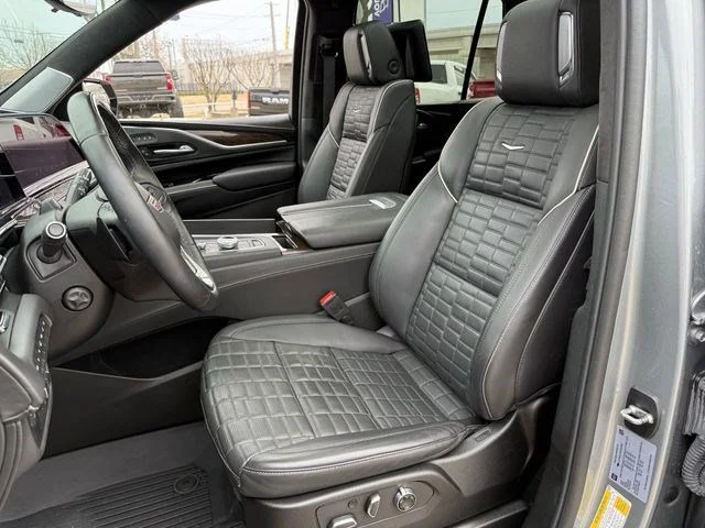 2024 Cadillac Escalade Sport Platinum - Photo 23