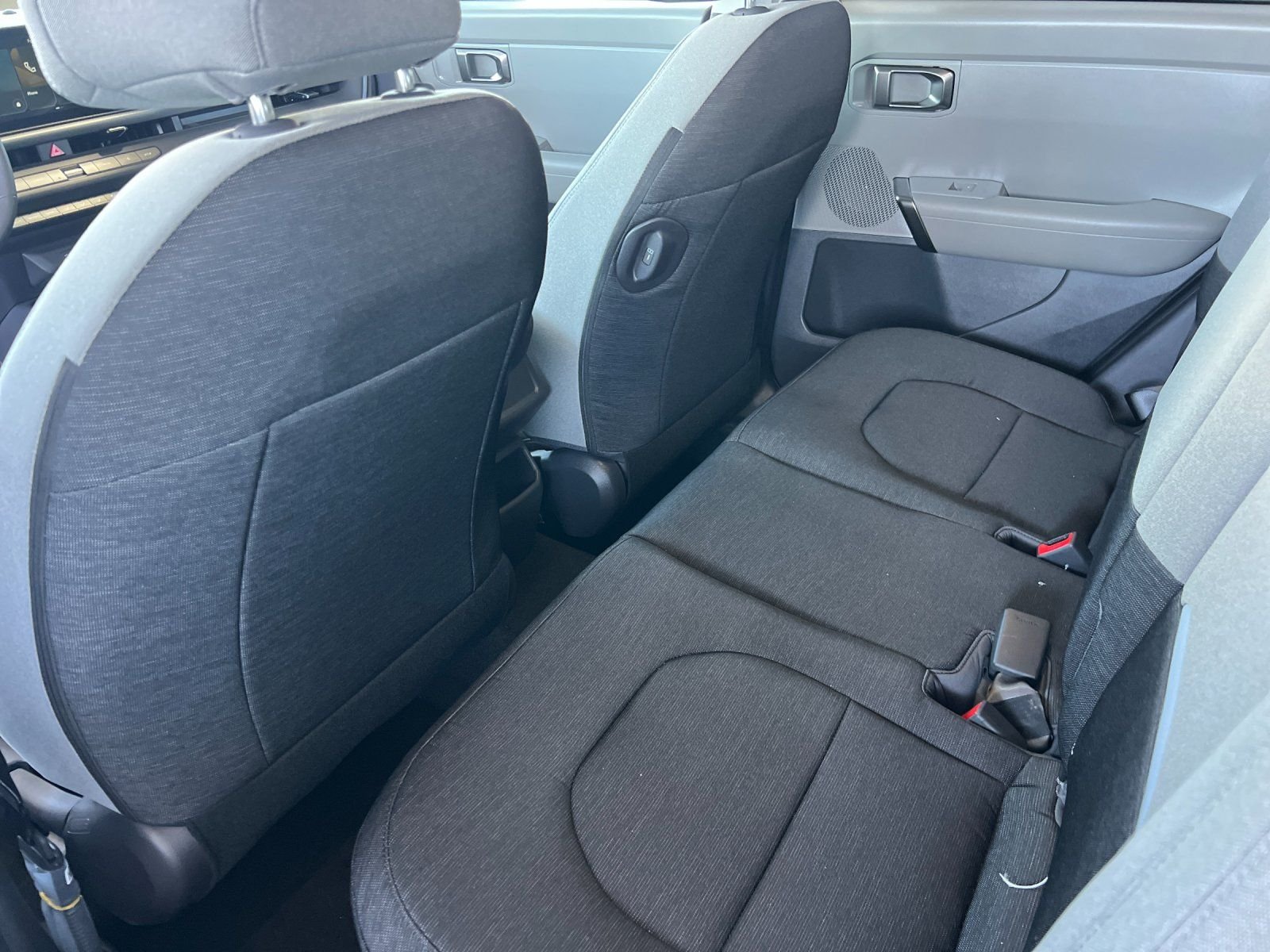 New 2027 Snow White Pearl Kia LX image 12