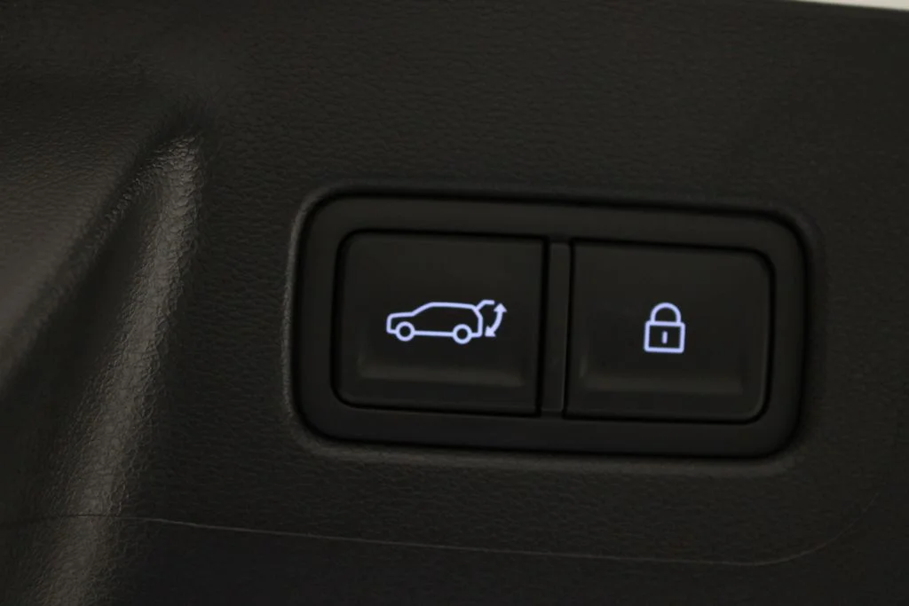 Used 2026 White Hyundai SE image 19