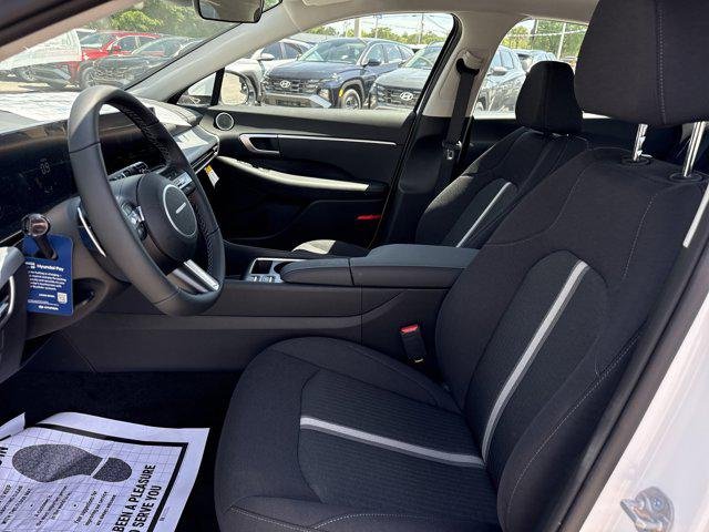New 2026 Serenity White Hyundai SEL Sport image 10