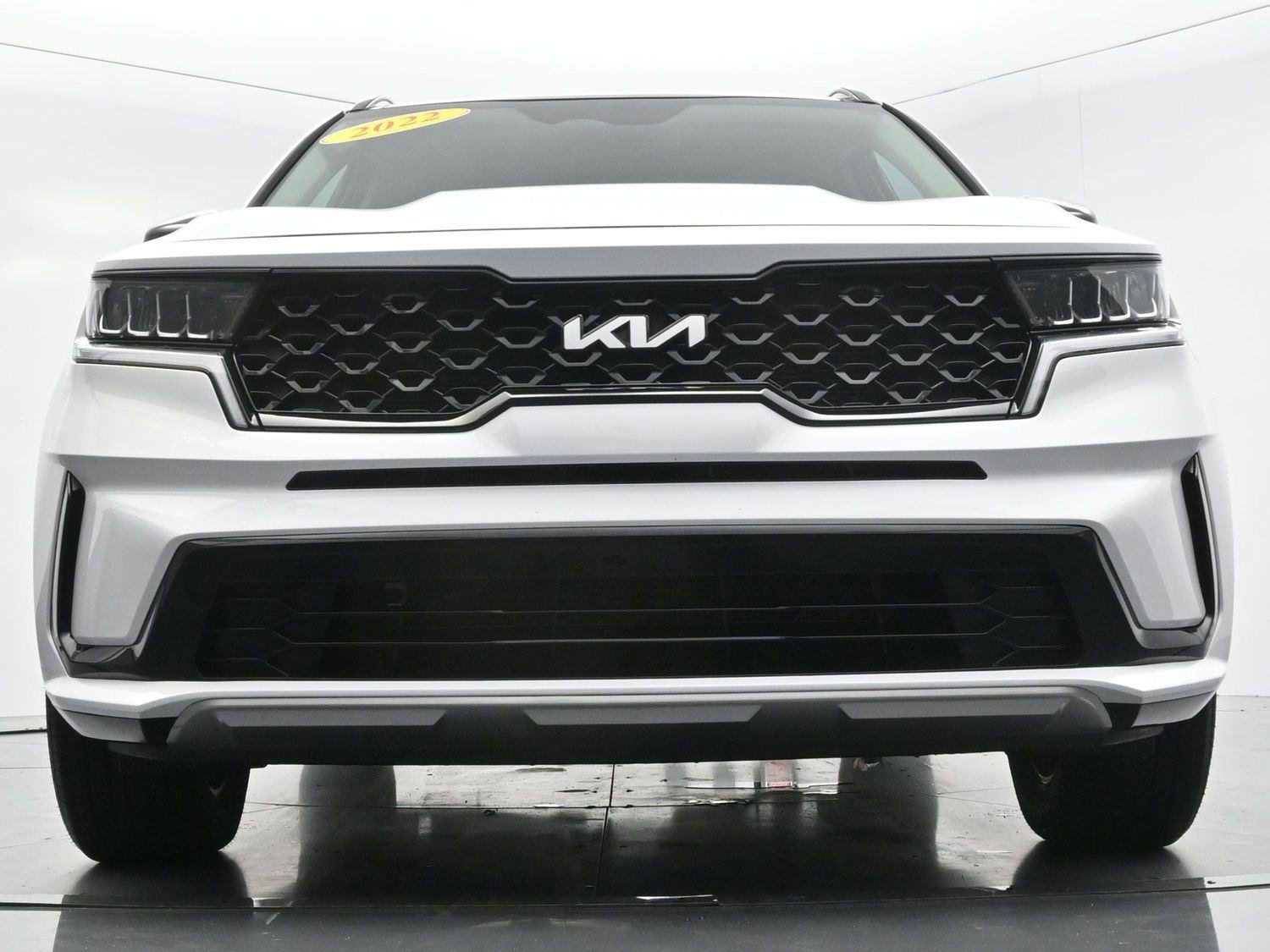 Used 2022 Glacial White Pearl Kia S image 51