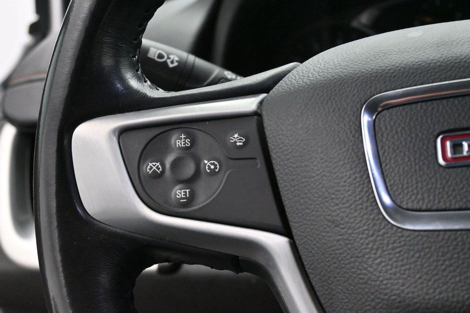 Used 2020 Summit White GMC SLE image 17