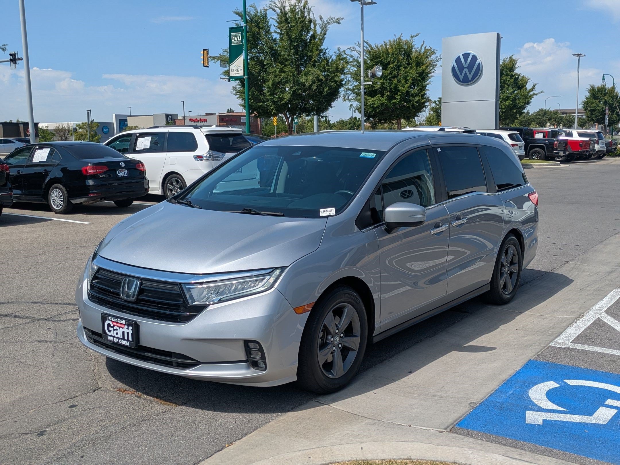 Used 2021 Lunar Silver Metallic Honda EX image 7