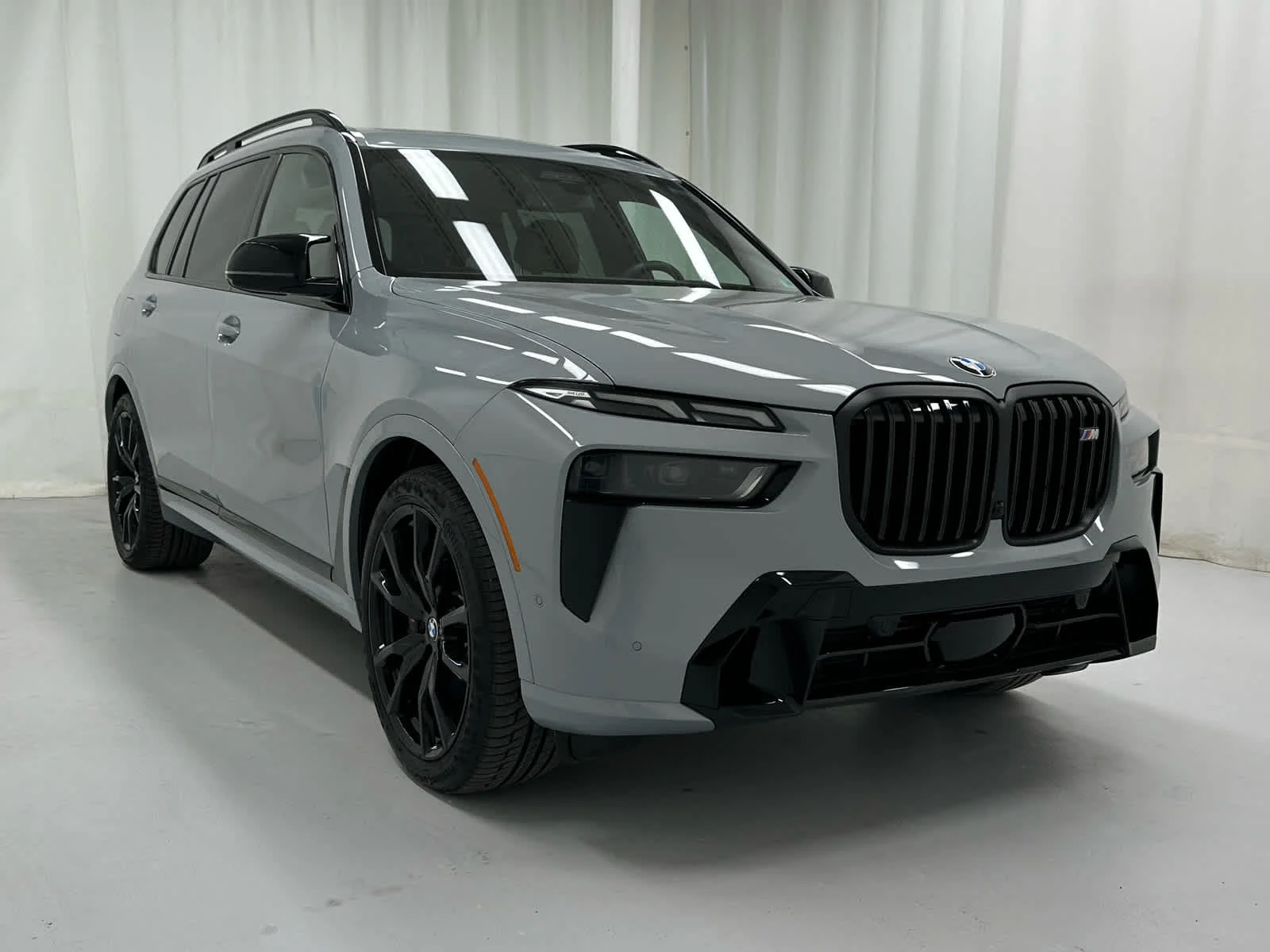2026 BMW X7 M60i's photo