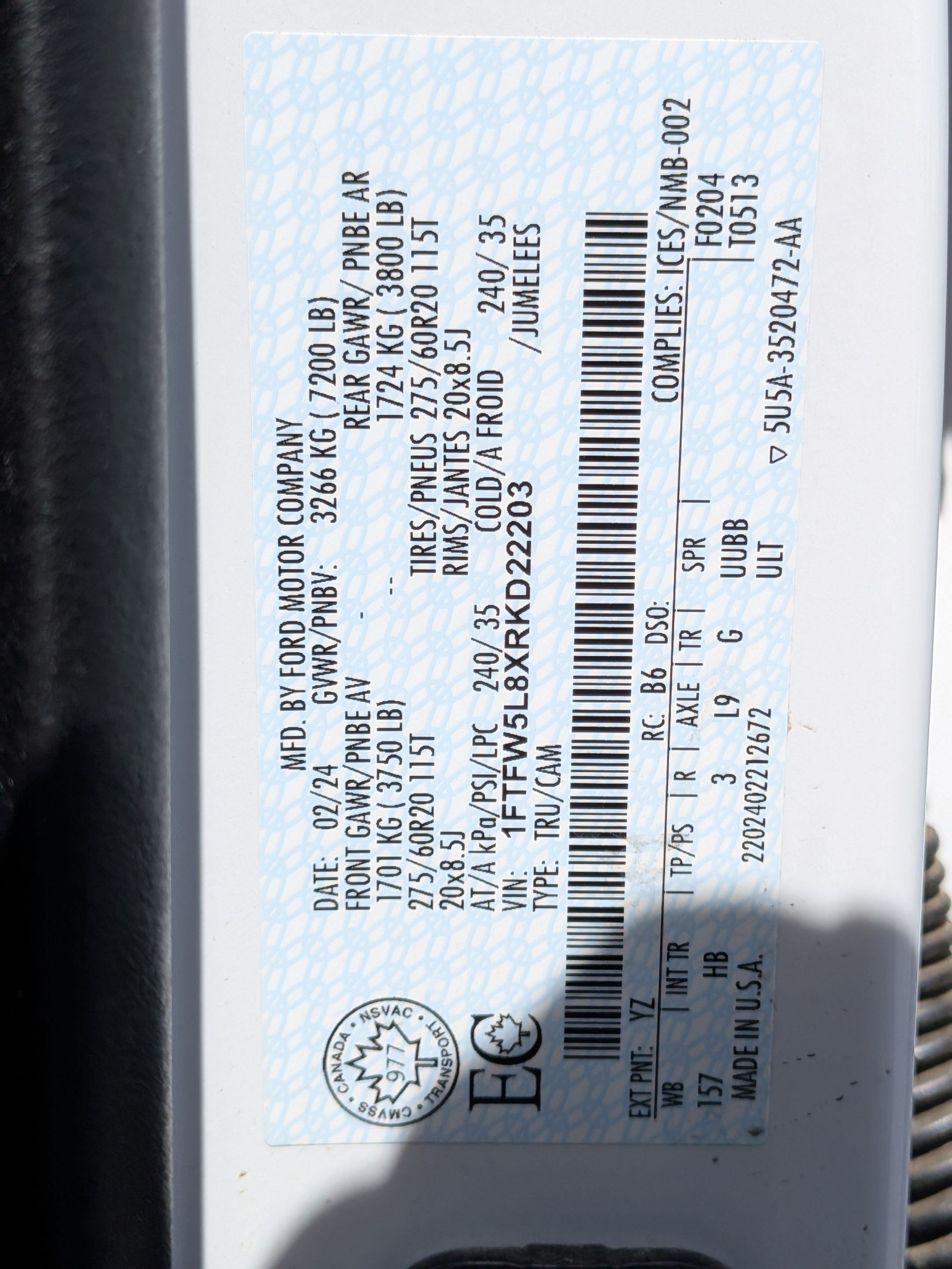 Used 2024 Oxford White Ford LARIAT image 37