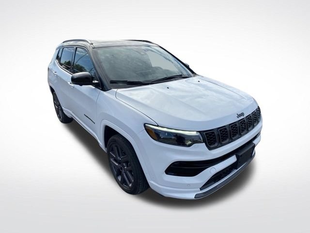 Used 2025 White Jeep Limited image 7