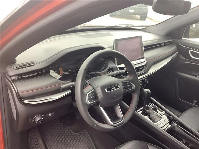 Used 2025 Red Hot Pearlcoat Jeep Trailhawk 4x4 image 10