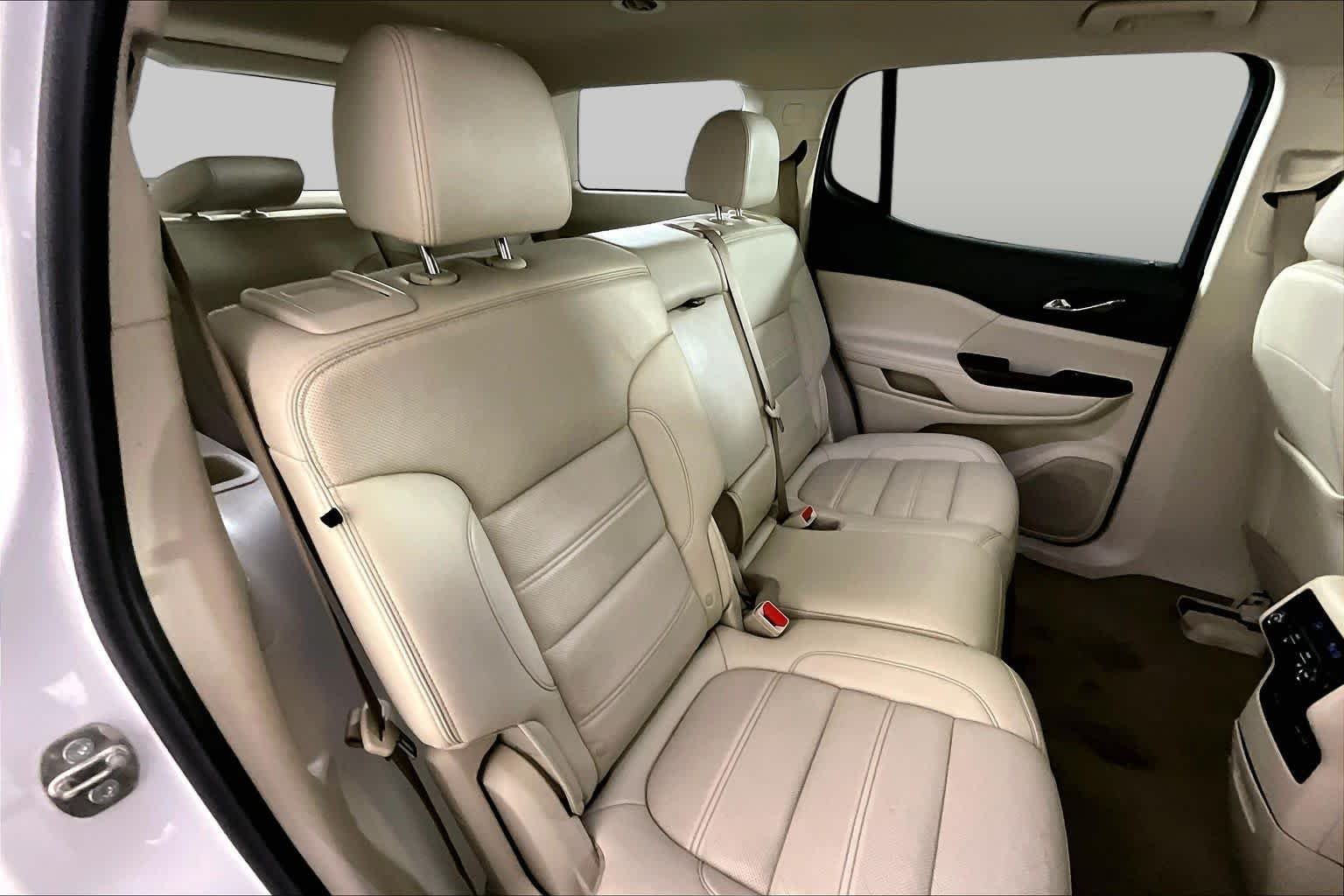 2023 GMC Acadia Denali - Photo 37