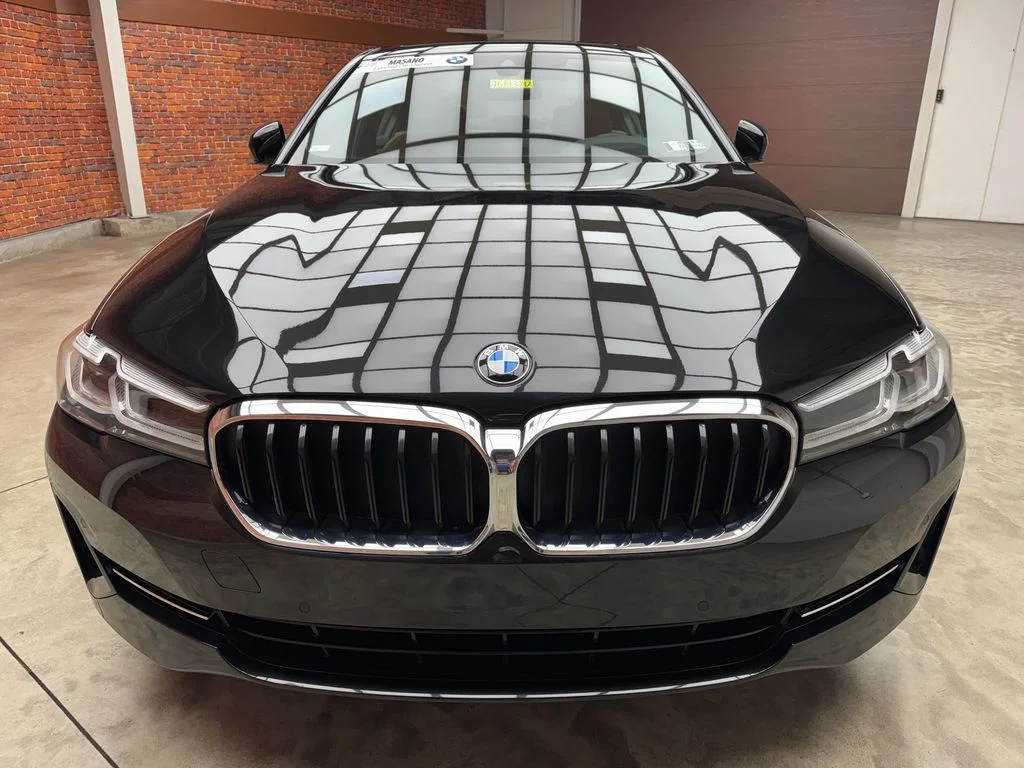 Used 2022 Black BMW 540i xDrive image 9