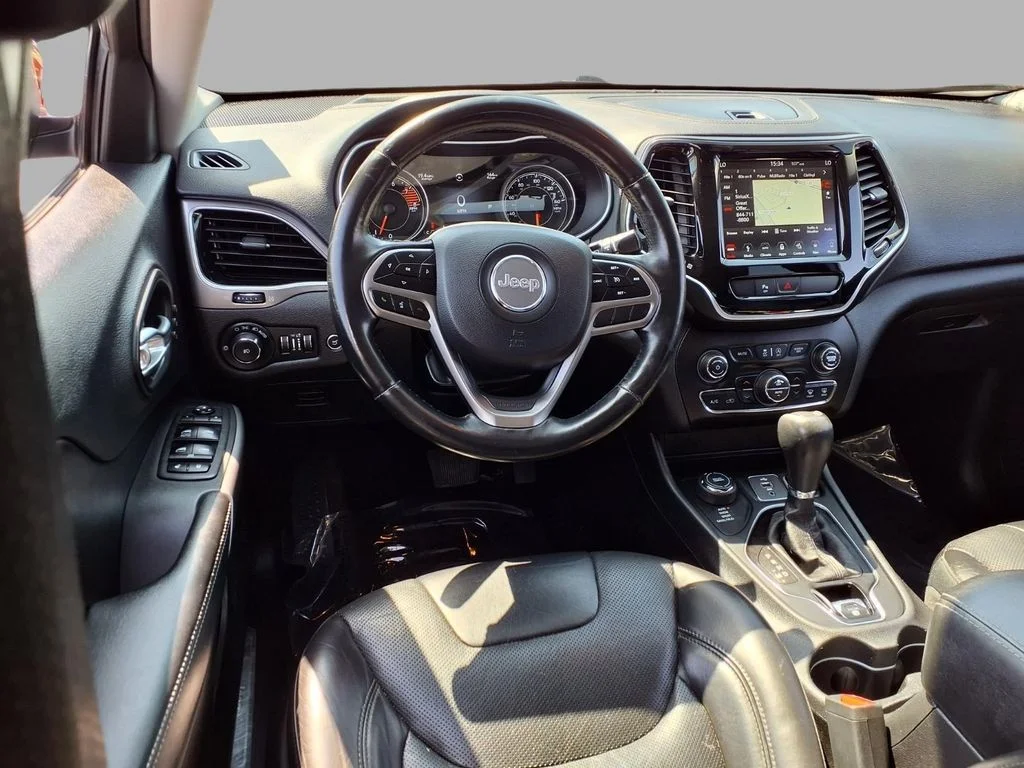Used 2019 Red Jeep Limited image 4