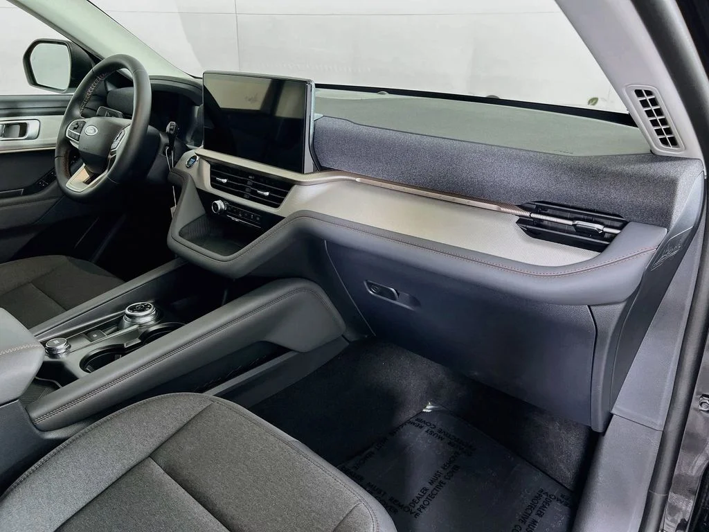 New 2026 Agate Black Metallic Ford Active image 30