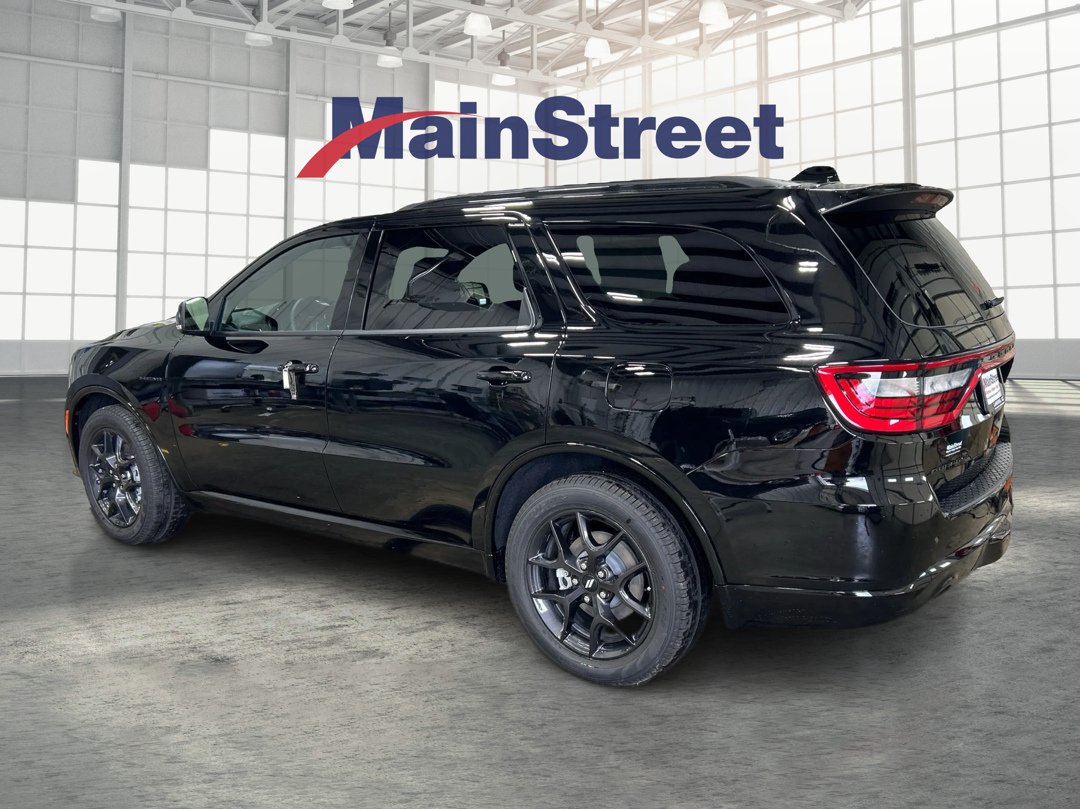 New 2026 Diamond Black Clear-Coat Exterior Paint Dodge GT Plus HEMI V8 image 3