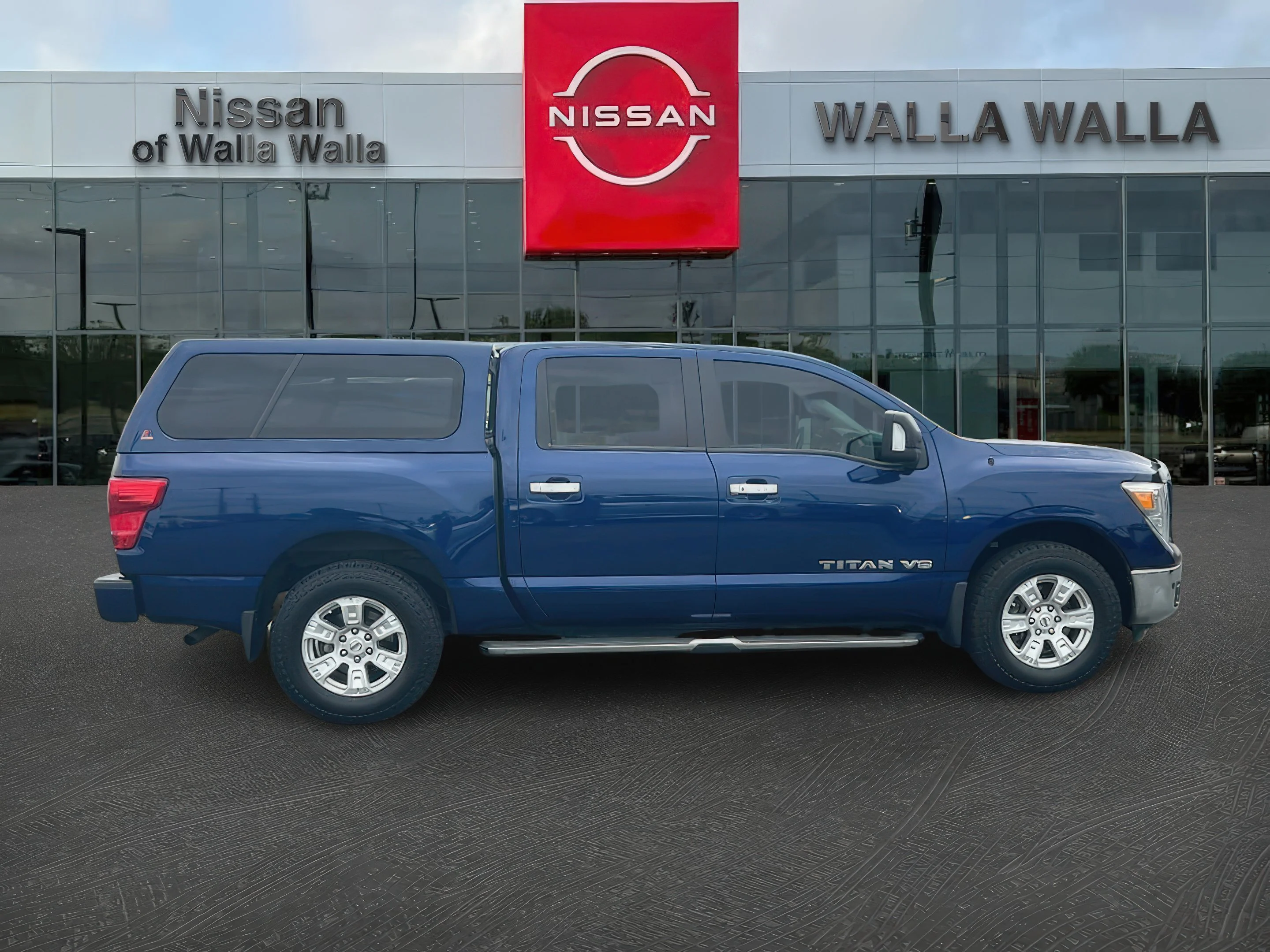 2019 Nissan Titan SV - Photo 8
