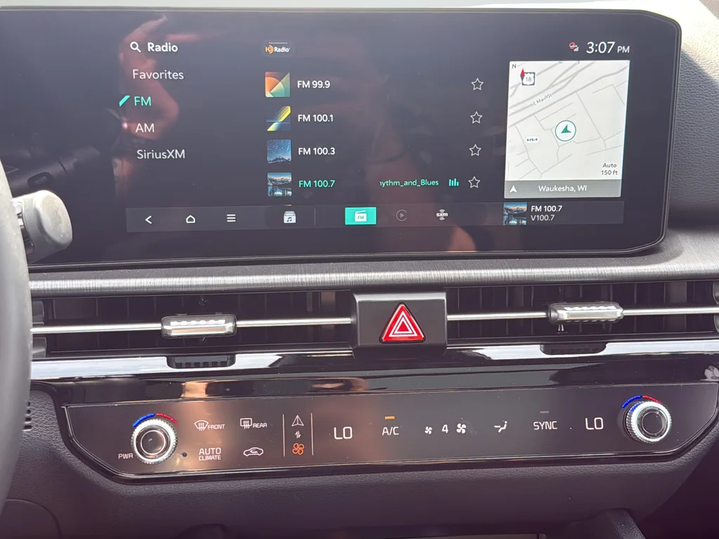 New 2026 Wolf Gray Kia X-Line image 25