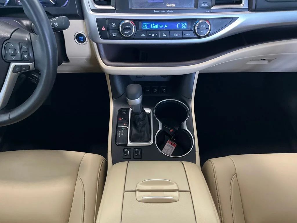 Used 2019 Red Toyota XLE image 11