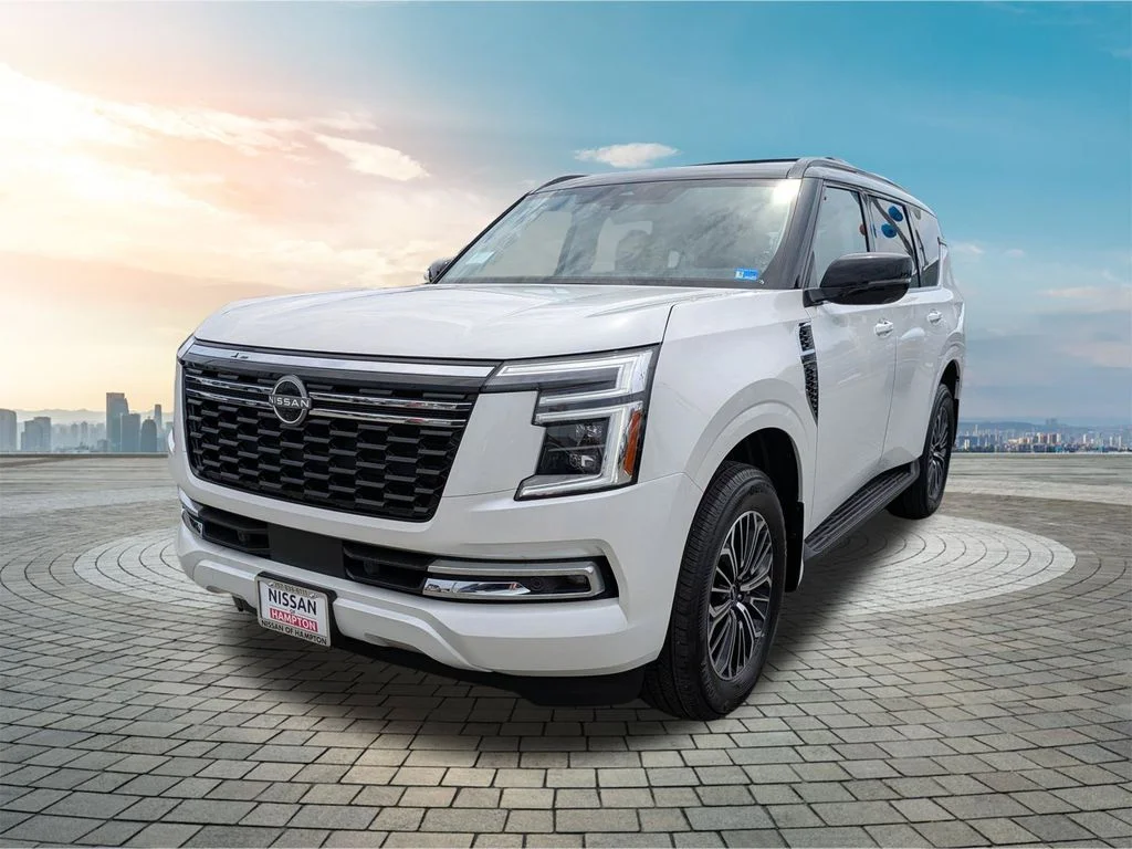 New 2026 Aspen White TriCoat / Super Black Two-tone Nissan Platinum image 8
