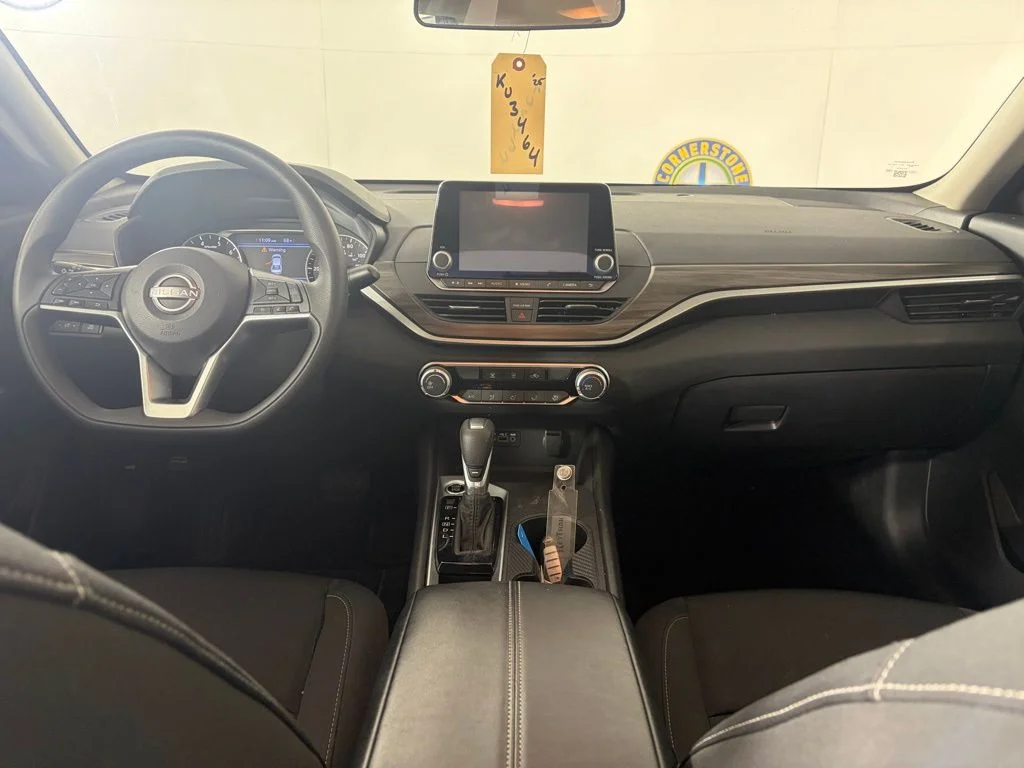 Used 2025 Nissan Altima SV with VIN 1N4BL4DV7SN331392 for sale in Elk River, Minnesota
