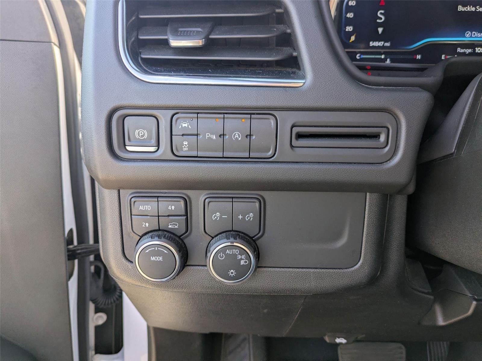 Used 2024 Summit White Chevrolet LT image 16