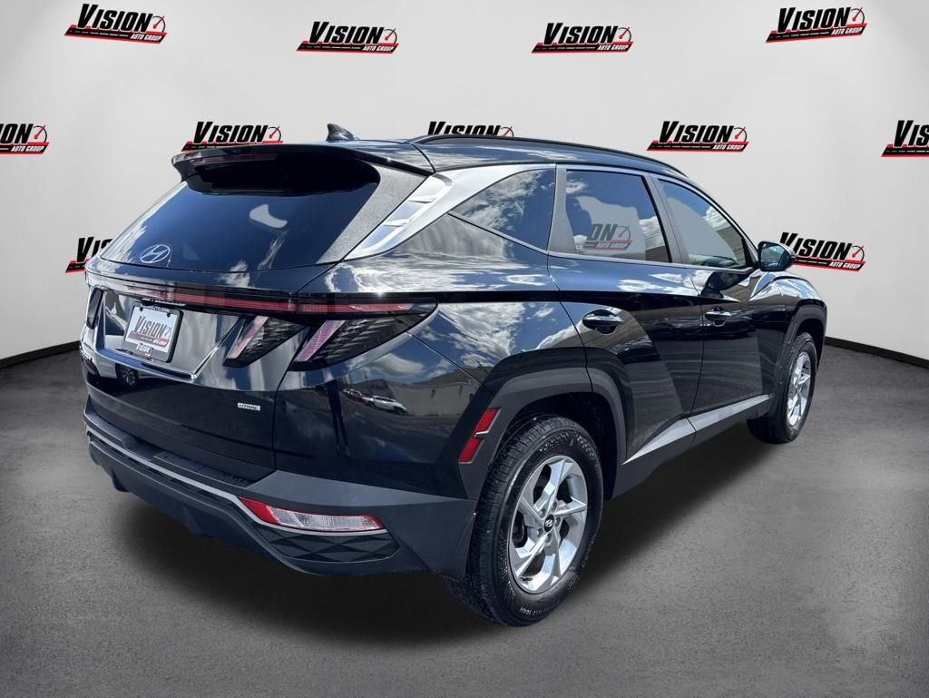 Used 2023 Black Hyundai SEL image 5