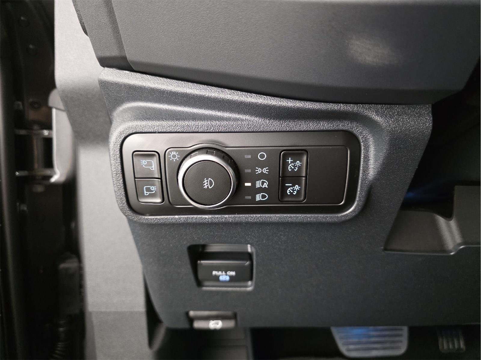 Used 2025 Carbonized Gray Metallic Ford Badlands image 31