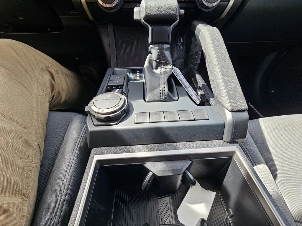 2026 Toyota Tacoma SR5 - Photo 12