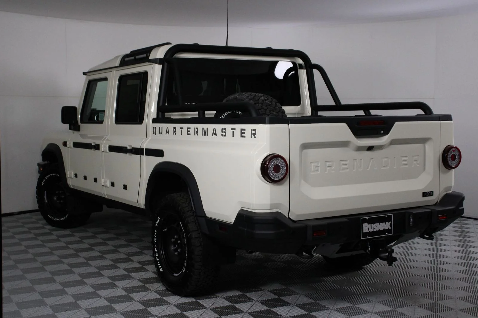 New 2026 Scottish White INEOS Trialmaster Edition image 3