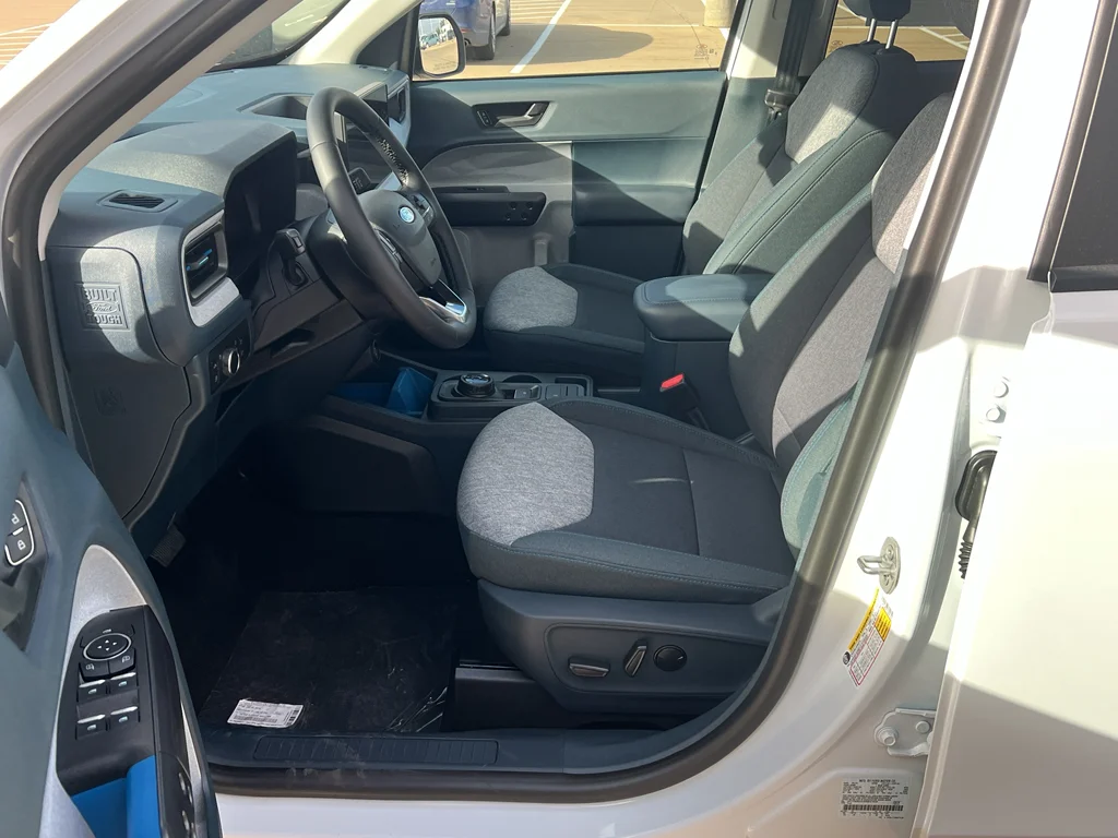 2025 Ford Maverick XLT - Photo 12