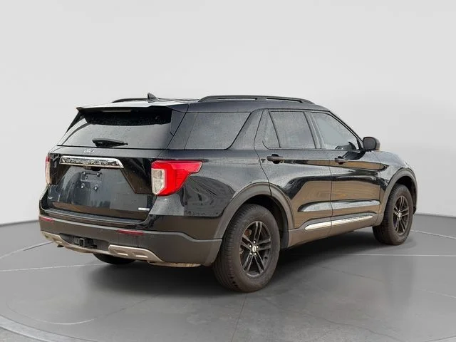 Used 2020 Black Ford XLT image 4