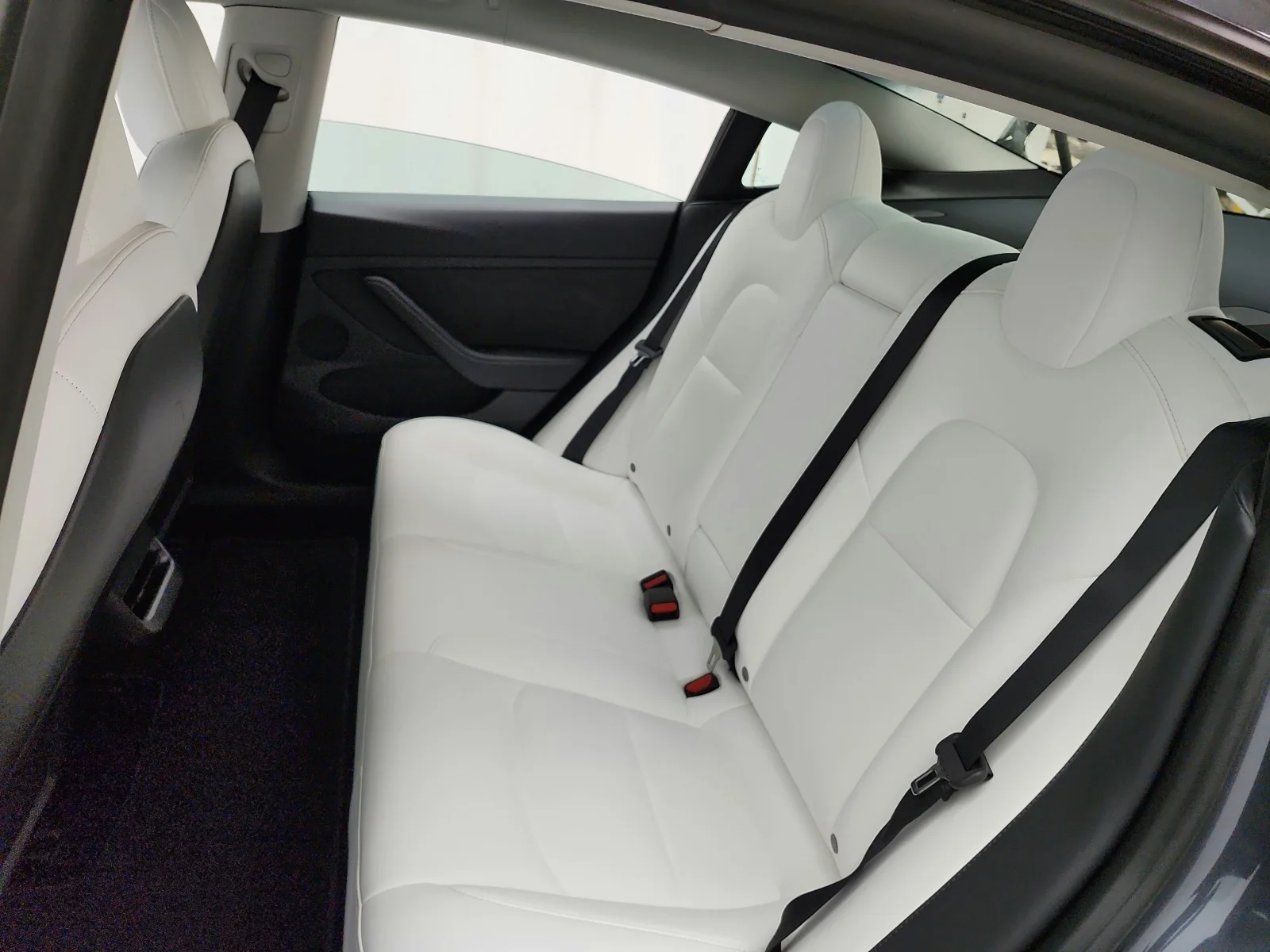 Certified Used 2023 Cirrus Silver Metallic Mercedes-Benz GLC 300 4MATIC® Coupe image 36