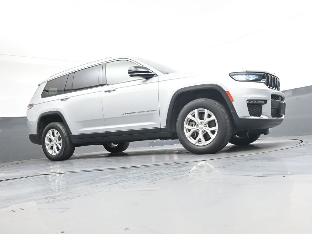Used 2023 Silver Zynith Jeep Limited image 39