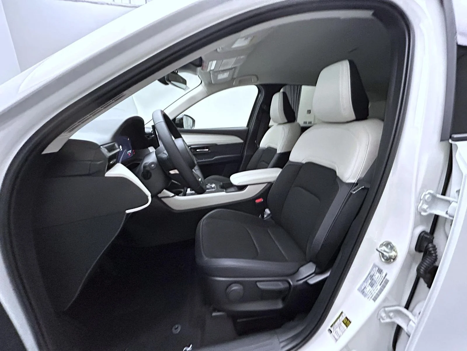 New 2026 Rhodium White Metallic Mazda 2.5 S Select AWD image 10