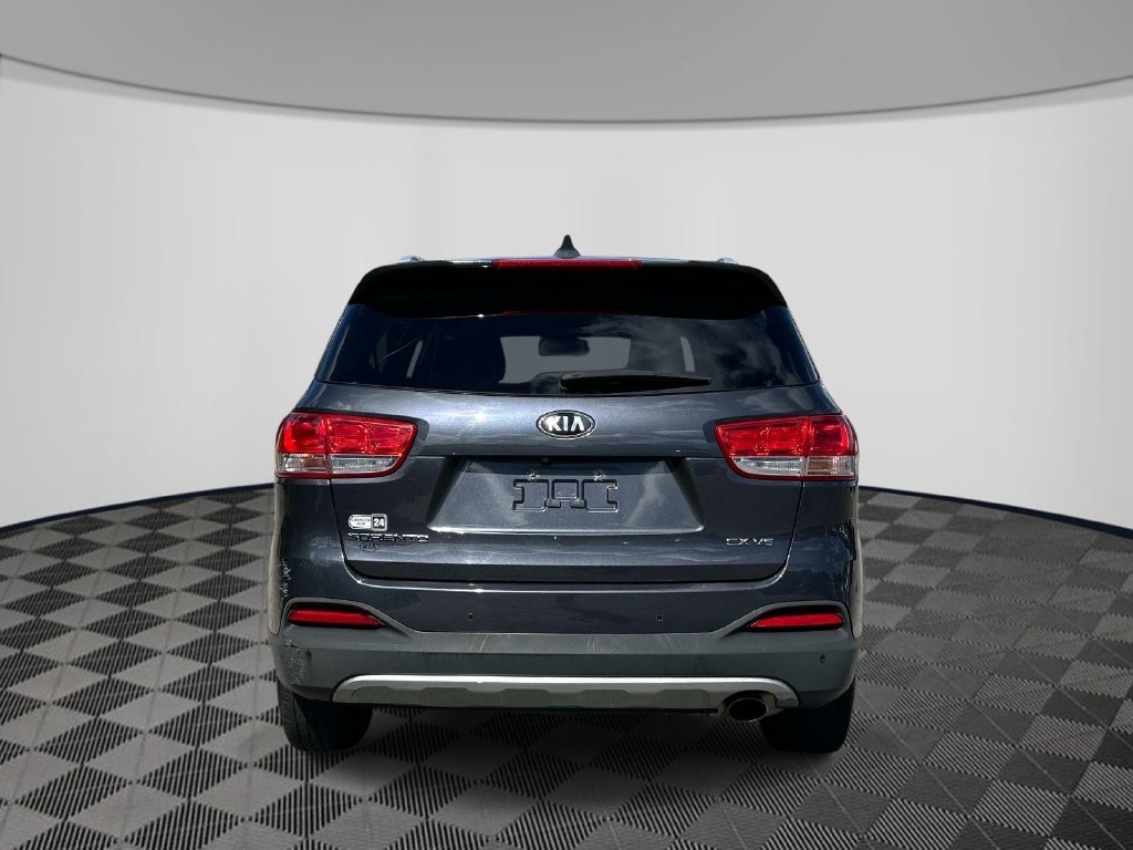 Used 2016 Gray Kia EX image 4
